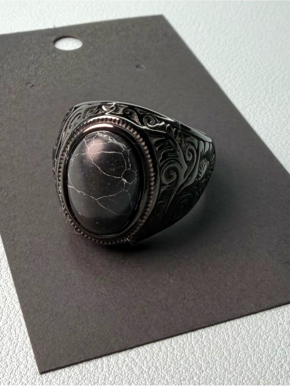 Vintage-Style Black Stone Men's Signet Ring with Engraved Band